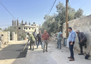 إستكمالاً لمشروع صيانة شوارع البلدة مستمرين في أعمال ترقيع وصيانة الشوارع في منطقة خلة الجرة