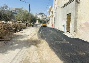 إستكمالاً لمشروع صيانة شوارع البلدة مستمرين في أعمال ترقيع وصيانة الشوارع في منطقة خلة الجرة