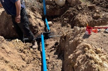 صيانة خطوط مياه فرعية في عدة مناطق داخل البلدة