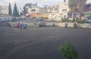 مشروع إعادة تأهيل وتعبيد ملعب مدرسة الأقصى