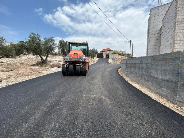 عملية تعبيد الطريق