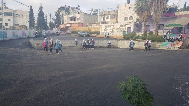 مشروع إعادة تأهيل وتعبيد ملعب مدرسة الأقصى