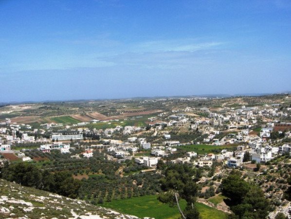 بلدة ترقوميا