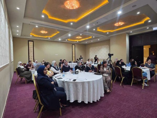 مشاركة عضوة مجلس بلدي ترقوميا الاستاذة خلود ابو رعية في البرنامج التدريبي " القيادة النسوية وصناعة القرار في الحكم المحلي"